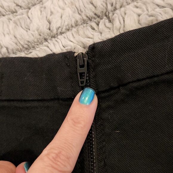 Black Blank NYC wedgie flared high waist jean shorts size 30. - Picture 8 of 10